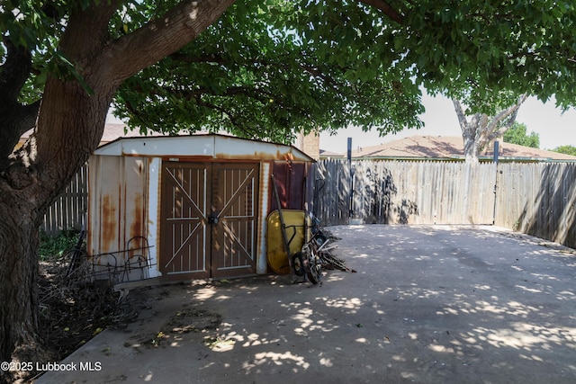 2512 Holliday Dr, Plainview, TX 79072 - view of shed
