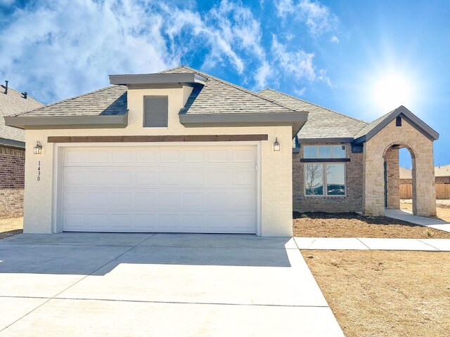 view of front facade with a garage