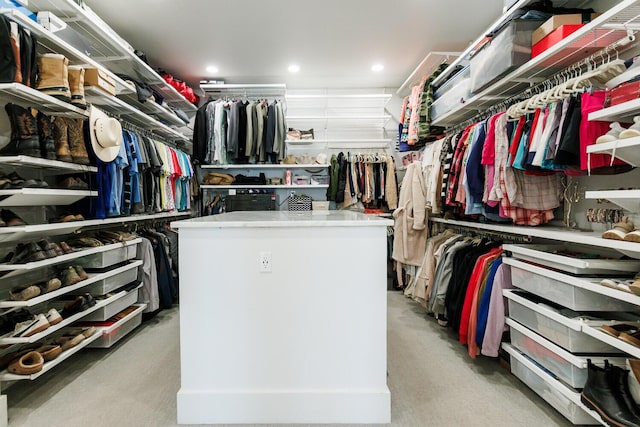 view of spacious closet