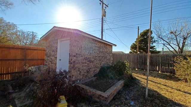 view of outbuilding