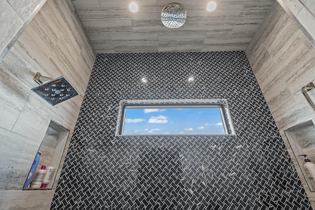 7733 46th St, Lubbock, TX 79407 - bathroom view of tiled shower