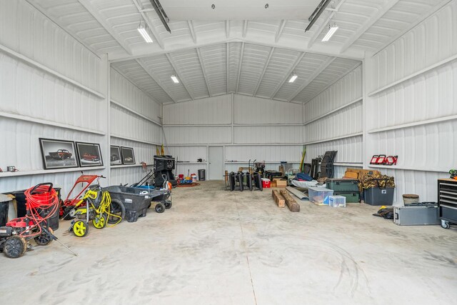7733 46th St, Lubbock, TX 79407 - garage featuring metal wall