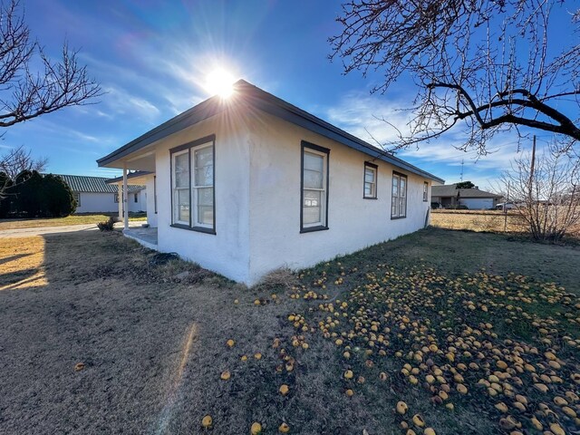 view of home's exterior