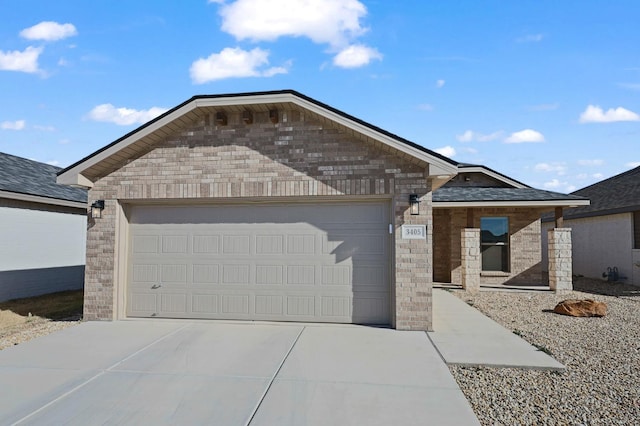 view of front facade featuring a garage