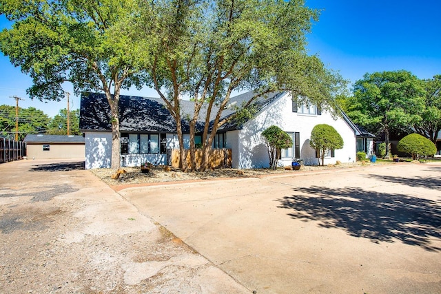 view of front of property