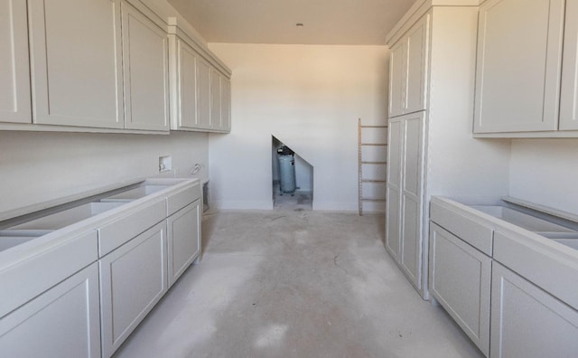 laundry area with cabinets and washer hookup