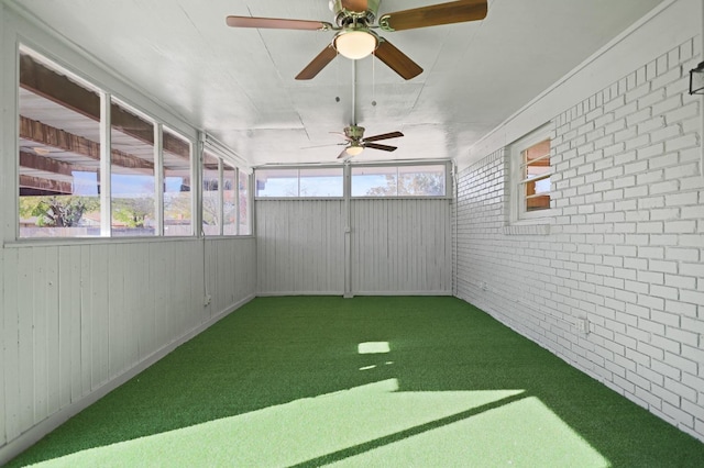 5217 45th St, Lubbock, TX 79414 - unfurnished sunroom featuring a ceiling fan