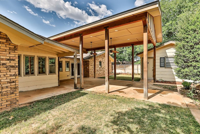 view of yard featuring a patio