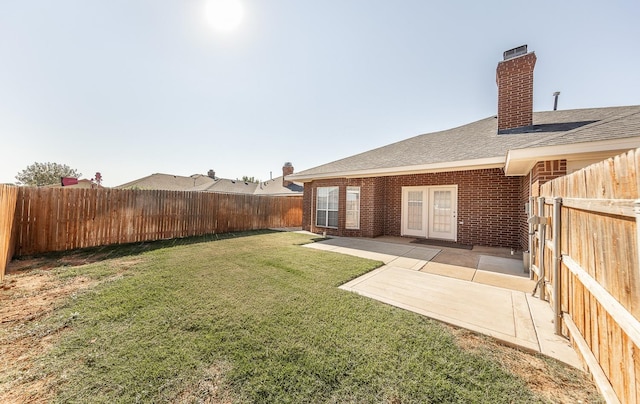 view of yard with a patio area