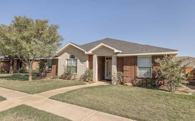 view of front of property with a front yard