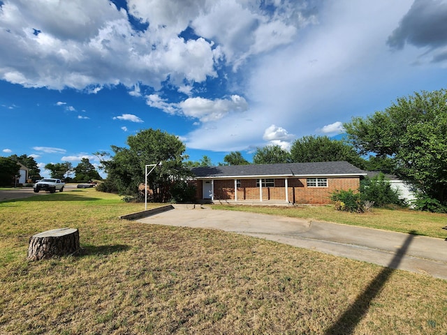 602 N Cypress St, Mclean, TX 79057 - photo 1