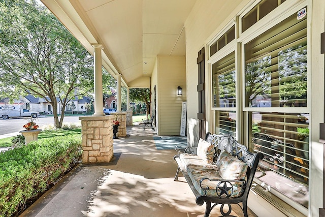 view of patio / terrace with covered porch