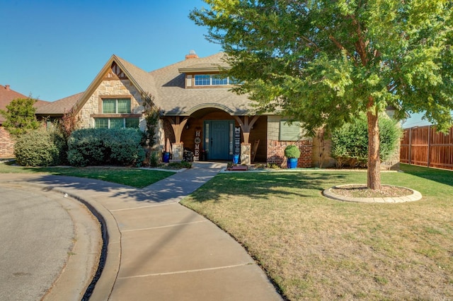 view of front of house featuring a front yard