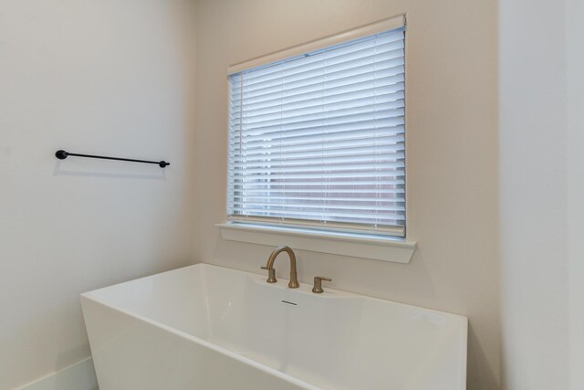 4603 140th St, Lubbock, TX 79424 - full bathroom featuring a soaking tub