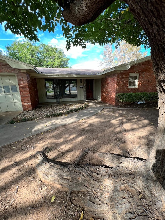 view of front of house with a garage