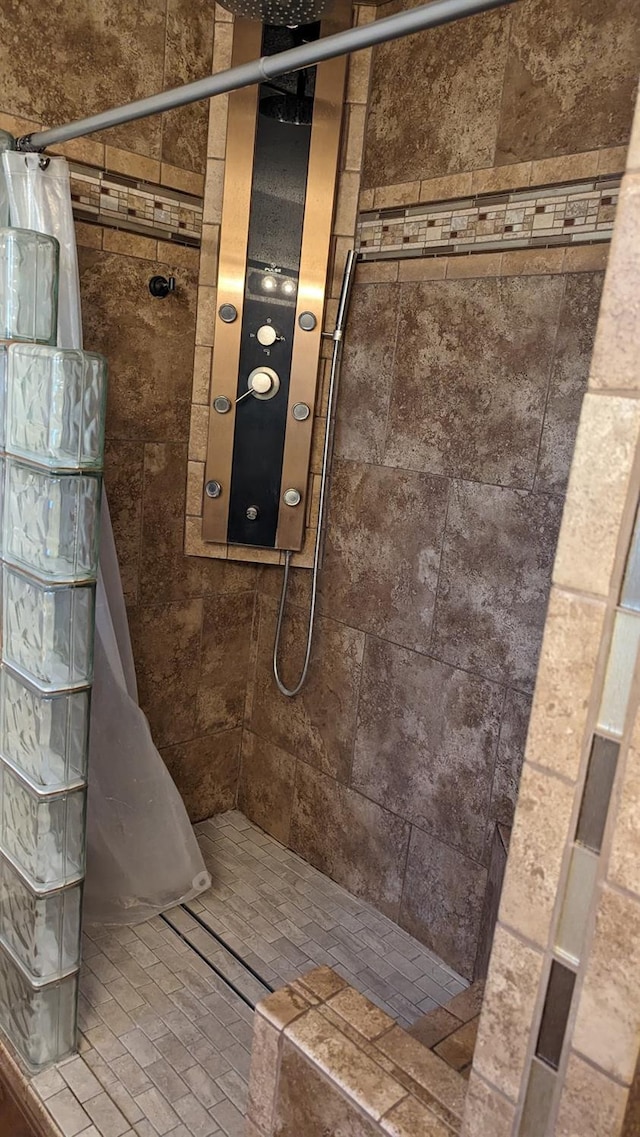 bathroom with walk in shower