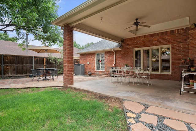 314 York Ave, Lubbock, TX 79416 - view of patio with outdoor dining space and ceiling fan