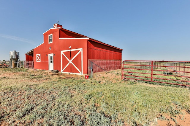 4306 Alcove Ave, Lubbock, TX 79407 - view of barn with fence