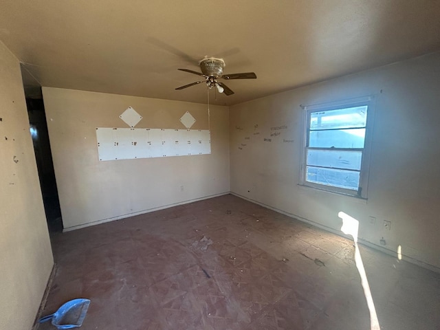 empty room with ceiling fan