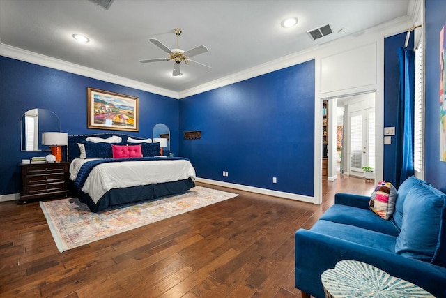 9214 York Pl, Lubbock, TX 79424 - bedroom with baseboards, visible vents, ornamental molding, and hardwood / wood-style flooring