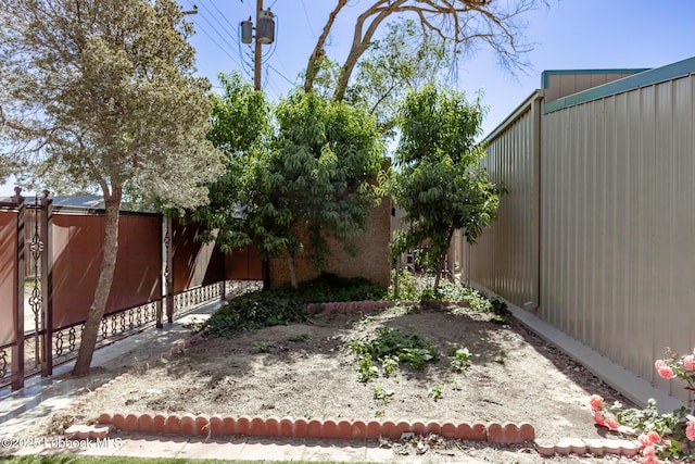 5412 20th St, Lubbock, TX 79407 - view of fenced backyard