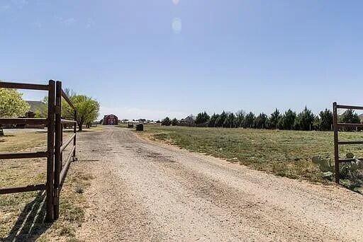 5607 Woodrow Rd, Lubbock, TX 79424 - photo 49