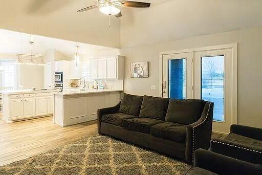 5607 Woodrow Rd, Lubbock, TX 79424 - photo 17