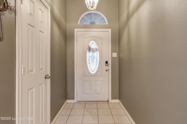 5516 101st Pl, Lubbock, TX 79424 - entryway featuring light tile patterned floors and baseboards