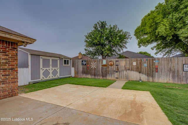 5516 101st Pl, Lubbock, TX 79424 - view of yard featuring a patio