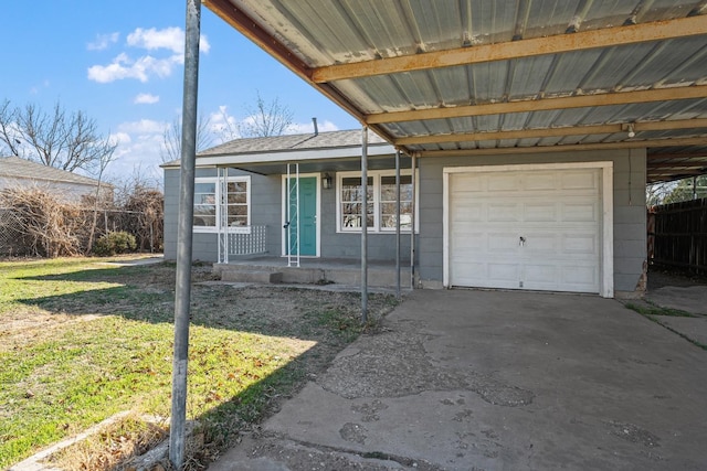 view of front of property with a carport and a front yard