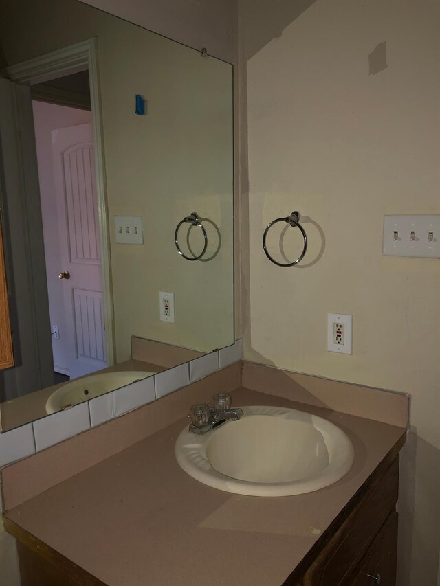 bathroom with vanity