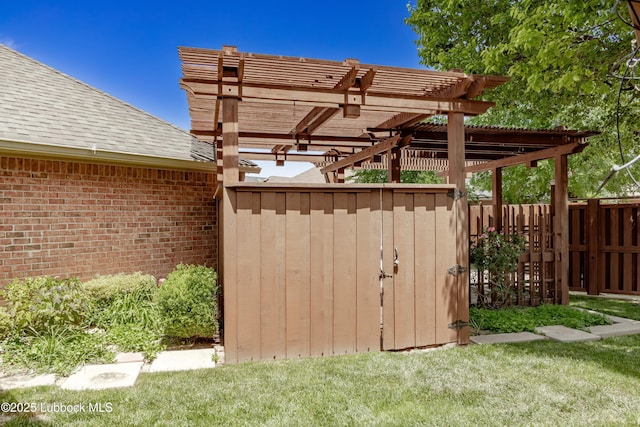 9805 Savannah Ave, Lubbock, TX 79424 - view of yard with a pergola