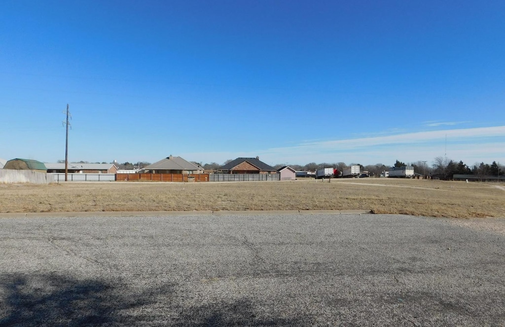 911 W 14th, Muleshoe, TX 79347