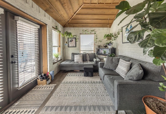 10323 Ave X, Lubbock, TX 79423 - sunroom / solarium with vaulted ceiling