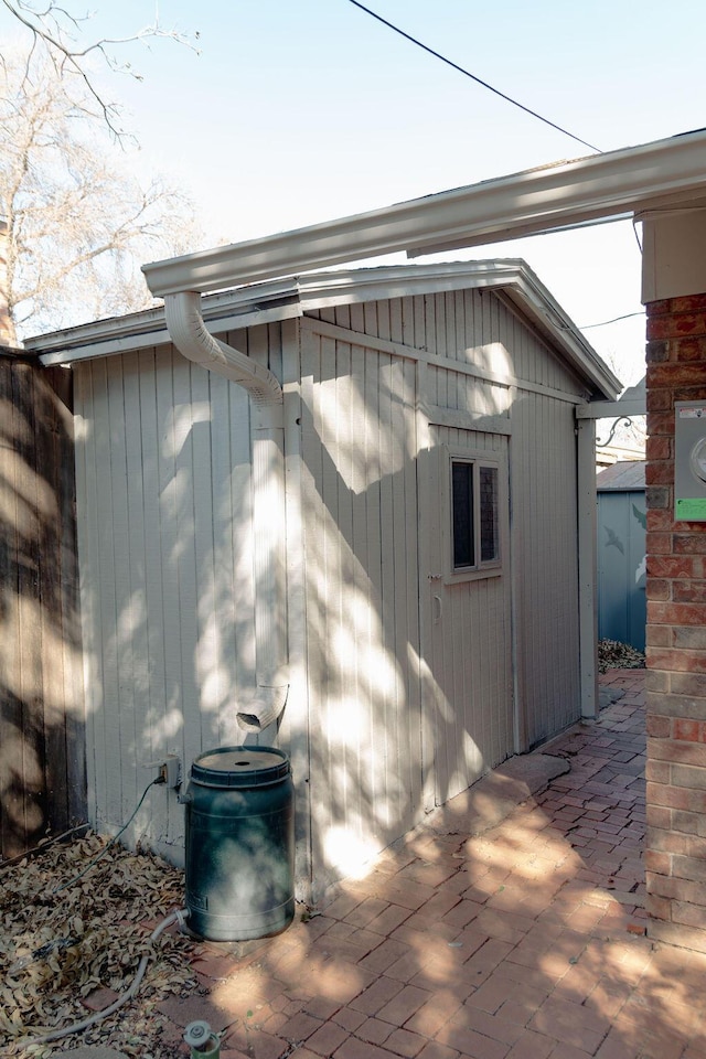 view of outbuilding