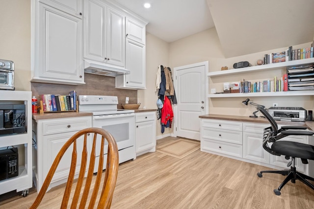 office space featuring light hardwood / wood-style floors