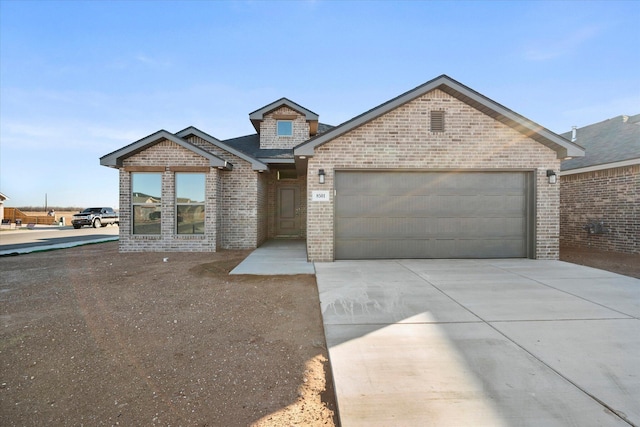 craftsman-style house featuring a garage