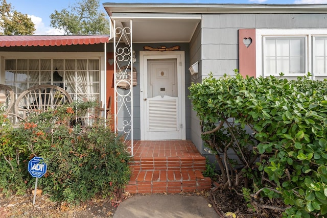 view of property entrance