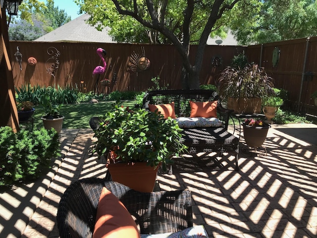 3909 101st St, Lubbock, TX 79423 - view of patio featuring a fenced backyard