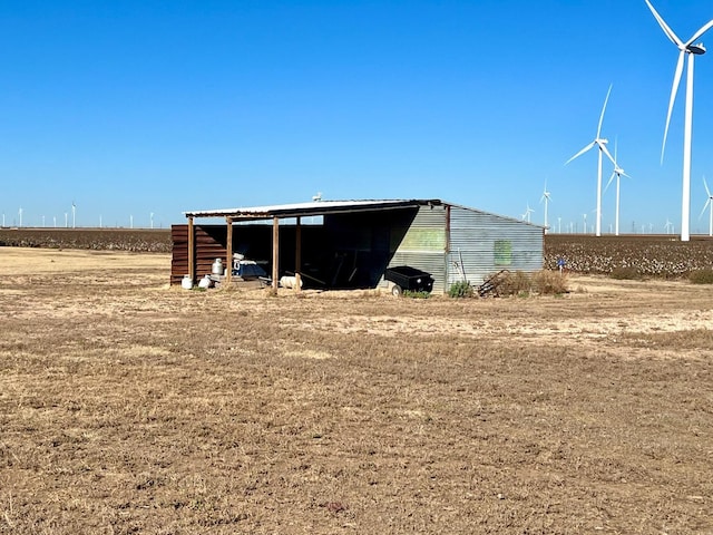view of outdoor structure