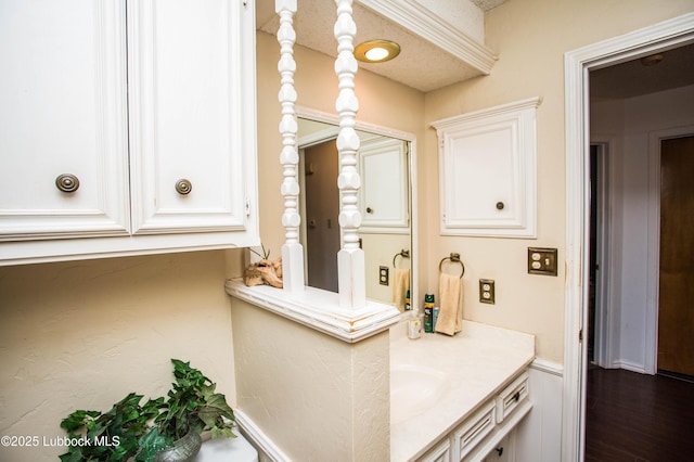 5008 59th St, Lubbock, TX 79414 - bathroom featuring vanity