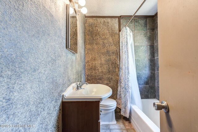 5320 25th St, Lubbock, TX 79407 - full bathroom with toilet, vanity, shower / bath combination with curtain, and a textured ceiling