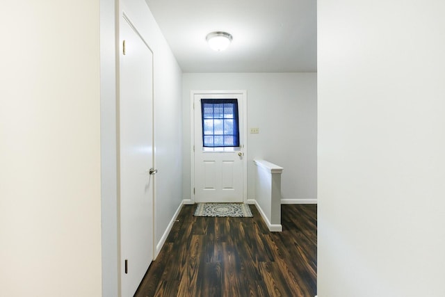 5418 15th St, Lubbock, TX 79416 - entryway featuring wood finished floors and baseboards