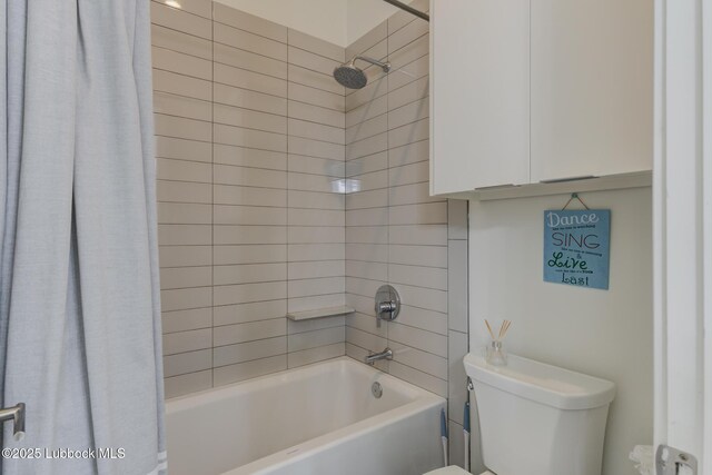 11604 Uxbridge Ave, Lubbock, TX 79424 - bathroom featuring toilet and shower / bath combo