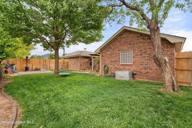 1507 Nottingham Ave, Wolfforth, TX 79382 - view of yard