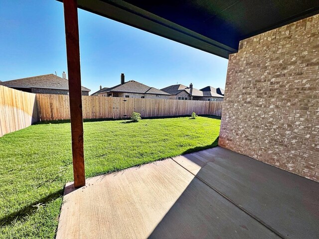 view of yard featuring a patio