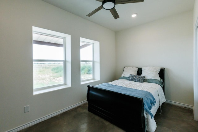 bedroom with ceiling fan