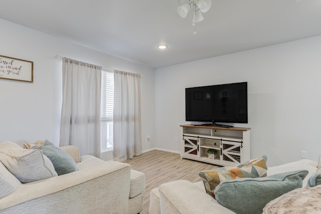 8413 10th Pl, Lubbock, TX 79416 - living room featuring wood finished floors, baseboards, recessed lighting, and ceiling fan
