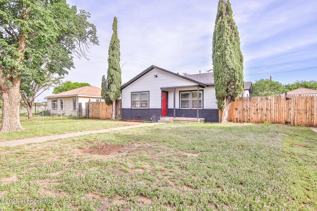 2014 60th St, Lubbock, TX 79412 - view of bungalow-style house
