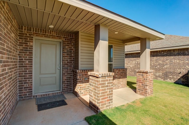 doorway to property with covered porch